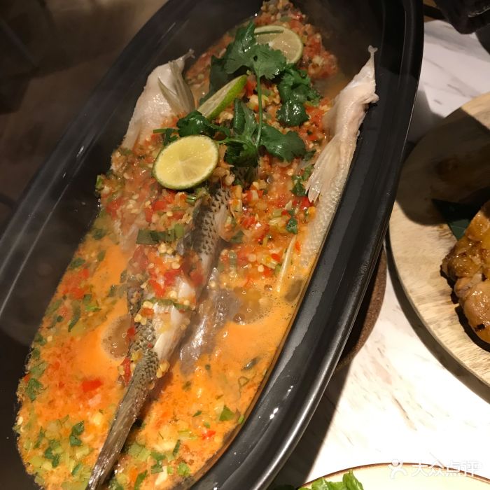 岘港·越南料理(银泰城店)岘港明炉辣味海鲈鱼图片 