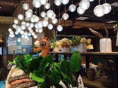 -领鲜活海鲜榴莲自助火锅(东门店)