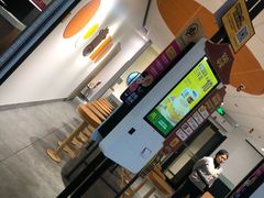 -麦当劳(普陀香溢花城店)