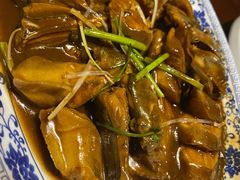 红烧杂鱼-方国老头包子·39年威海本地老字号•小船海鲜疙瘩汤