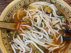 -正宗李家土鸡米线店