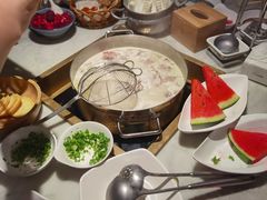 -尚尚仙·酸汤猪手·猪肚鸡火锅(华联万柳购物中心店)