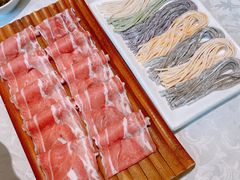 -海鲨湾海鲜会馆(百家湖1912店)