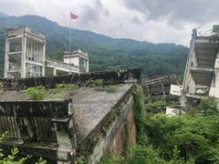 -四川汶川特大地震漩口中学遗址