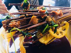 -拈签一笑黄牛肉辣卤串串