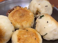 芝麻生煎包-蔡林记(黄鹤楼店)