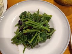 凉拌丝瓜尖-客临百思德·东北特色馆(龙湖时代天街店)