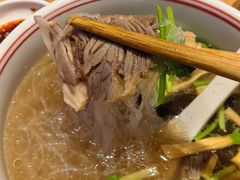 -陇上秦轩西安biangbiang面(EFC欧美金融商业城店)