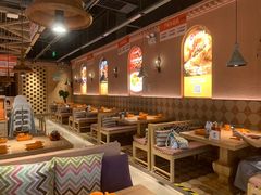 大堂-谷丽麦馕新疆菜·清真(步步高梅溪新天地店)