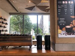 -星巴克臻选(杭州嘉里中心1F店)