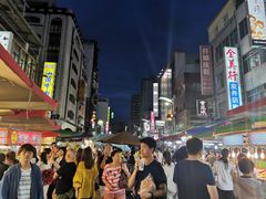 -六合夜市