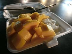 -芒果糯米饭摊子