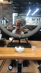 -FRIDAY星期五专业美发沙龙