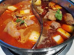 猪手鸳鸯锅-小街猪手(团结湖店)