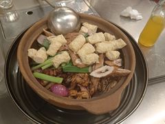 -胡须佬鸡煲四季火锅店(石厦西村直营店)