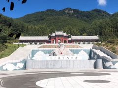 -九鼎铁刹山风景区