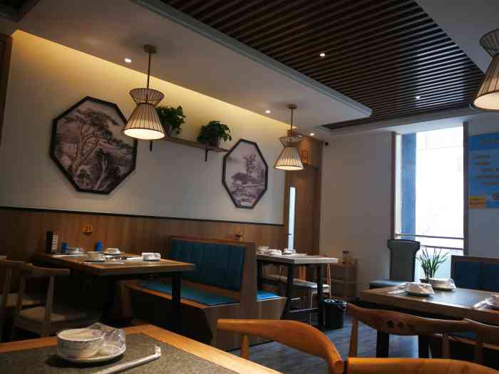 金元甲甲鱼馆(公园茂店)-"今天天气好晴朗,心情舒畅,迎着和煦的阳光.