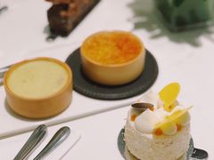 椰芒慕斯脆饼-PAUL LAFAYET 法式甜品(港汇广场店)