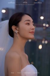 -现代经典婚纱摄影