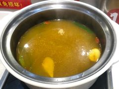 -百品聚旋转火锅(万德庄店)