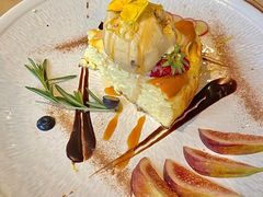 -Mark&Mars Restaurant