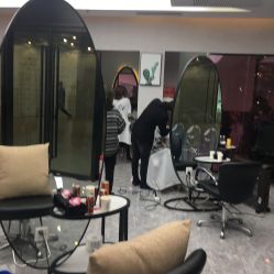 -变画·发型STUDIO