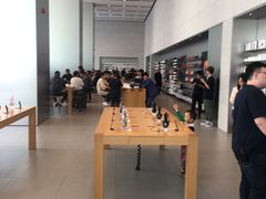 -Apple零售店(华贸购物中心店)