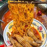 别说了…在广州！正宗的火锅店🌶️排队也要吃