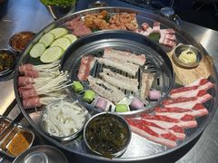 -哈哈碳都·牛肋条无限自助烤肉(宝龙店)