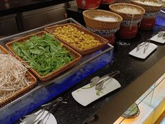 -上海西藏大厦万怡自助餐厅(徐汇店)