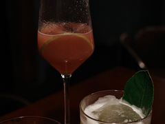 -毛毛虫酒吧