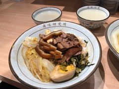 狮头牌鹅肉拼猪耳饭-狮头牌卤味研究所·卤味饭(花城汇南区店)