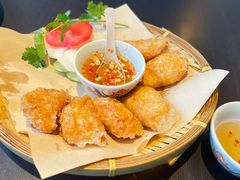 -大头虾越式风味餐厅(光明广场店)