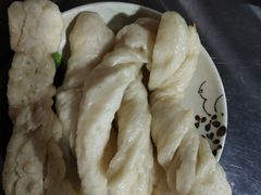 -粘豆包柴火铁锅炖
