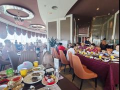 -荣誉国际酒店-云顶旋转餐厅