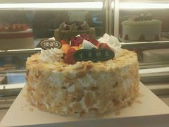 -绿姿鲜奶烘焙(临城店)