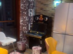 -玩坞轰趴馆·户外团建聚会主题生日派对馆(世豪广场店)