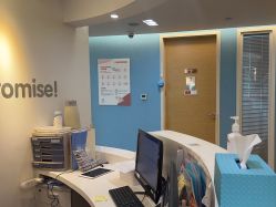 -唯儿诺儿童医院·儿科·眼科·口腔(海岸城店)