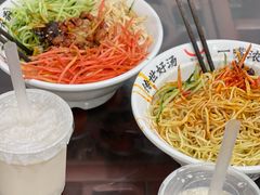 -牛一嘴·兰州牛肉面·大盘鸡(财富中心店)