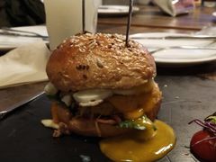 -HIGH FIVE哈福手工汉堡(桂林路店)