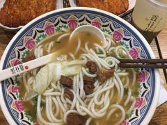 -鑫花溪牛肉米粉(人民广场店)