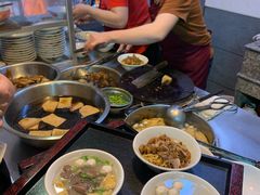-松树干拌面店