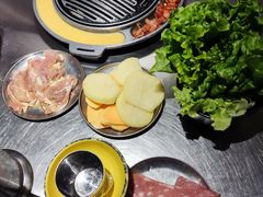 -猪掌柜韩国烤肉(六折店)
