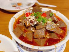 土冒血旺-炉小二铜锅牛蛙•川湘菜(三里屯店)