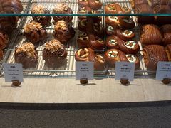 -VERIE BAKEHOUSE