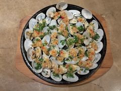 铁板花甲-何师烧烤·香辣蟹·川菜·30年老品牌(太古里旗舰店)