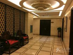 -鲁班小馆(政四街店)