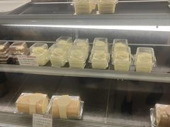 -红宝石·鲜奶小方·海派西点房(丰庄店)