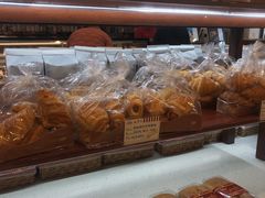 -红宝石·鲜奶小方·海派西点房(南丹店)