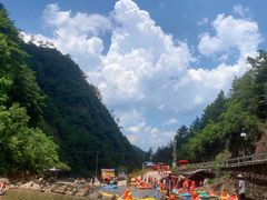 -安吉龙王山峡谷漂流